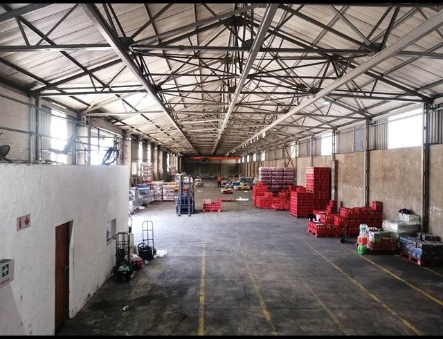 1,523M² WAREHOUSE TO LET IN NEW GERMANY